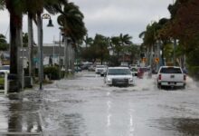 Nicole se debilita a tormenta tropical tras tocar tierra en Florida