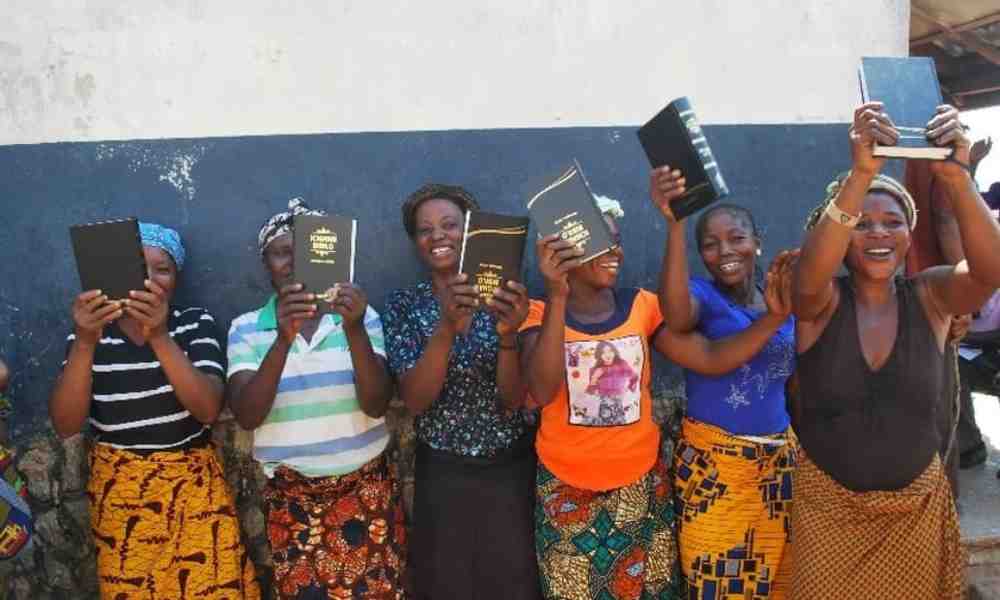 Sociedad Bíblica logra traducir la Biblia en 27 dialectos nigerianos