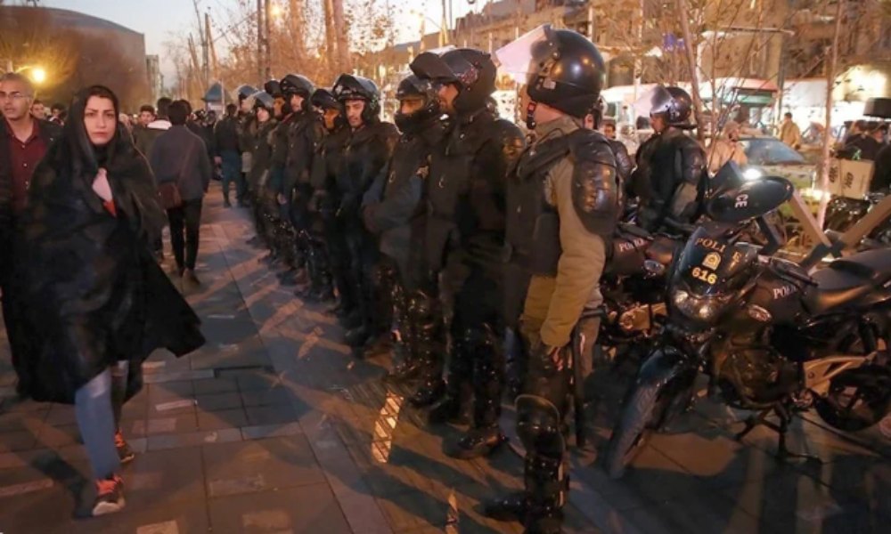 Policía iraní allana hogares cristianos