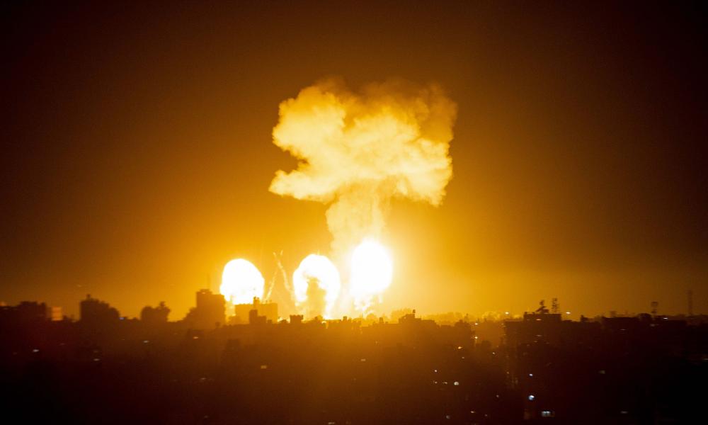 Aviones israelíes atacan Gaza tras lanzamiento de cohetes
