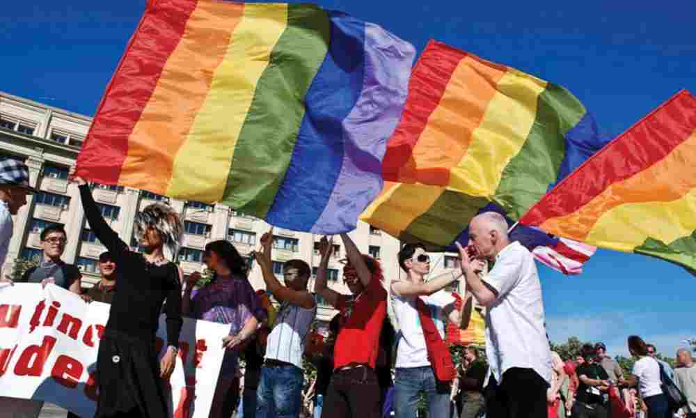 LGBT critica a cristianos  y los llama “basura repugnante”