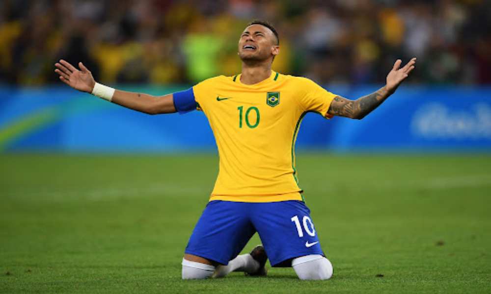 Neymar publica escrito donde glorifica a Dios y honra su soberanía