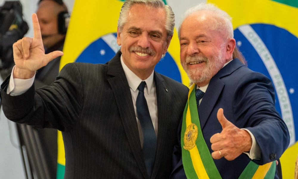 Argentina y Brasil anunciarán proyecto de moneda común