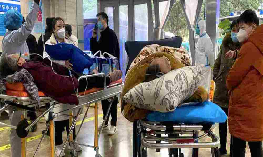 Hospitales en Shanghái desbordados por pacientes con Covid-19