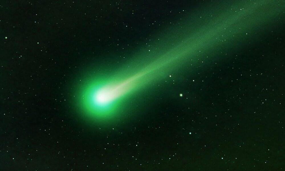 Cometa verde se acerca a la tierra por primera vez en 50 mil años