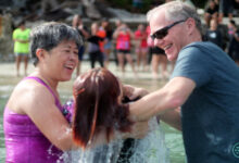 Misión lleva a mujeres víctimas de trata al bautismo en Filipinas