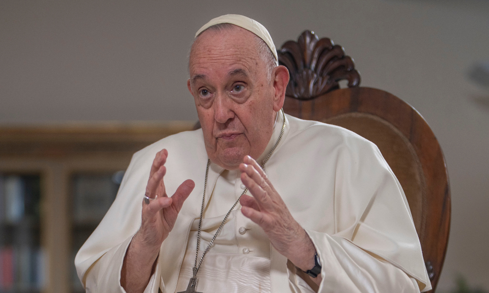 Papa Francisco dice que “ser homosexual no es un delito, pero si un pecado”