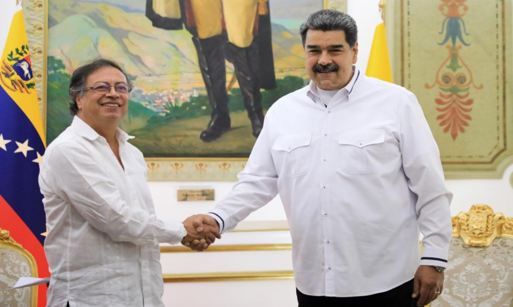 Gustavo Petro y Maduro mantienen una “reunión extraordinaria” en Caracas