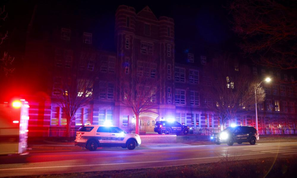 3 personas son asesinadas en la Universidad Estatal de Michigan