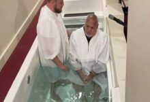 Pastor perdona, discípula y bautiza a su padre quien lo había abandonado