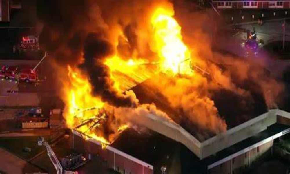 Incendio destruye una iglesia de Nueva Jersey