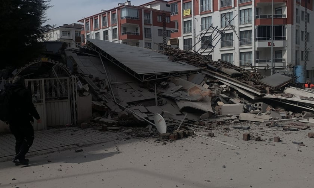 Iglesia que servía de refugio es golpeada por el nuevo terremoto de Turquía