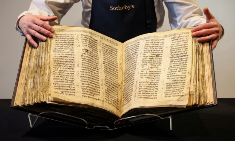 La Biblia hebrea más antigua será subastada en mayo