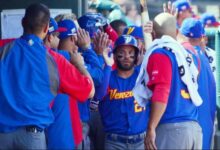 Beisbolistas venezolanos se rinden al Señor durante el Clásico Mundial de Beisbol