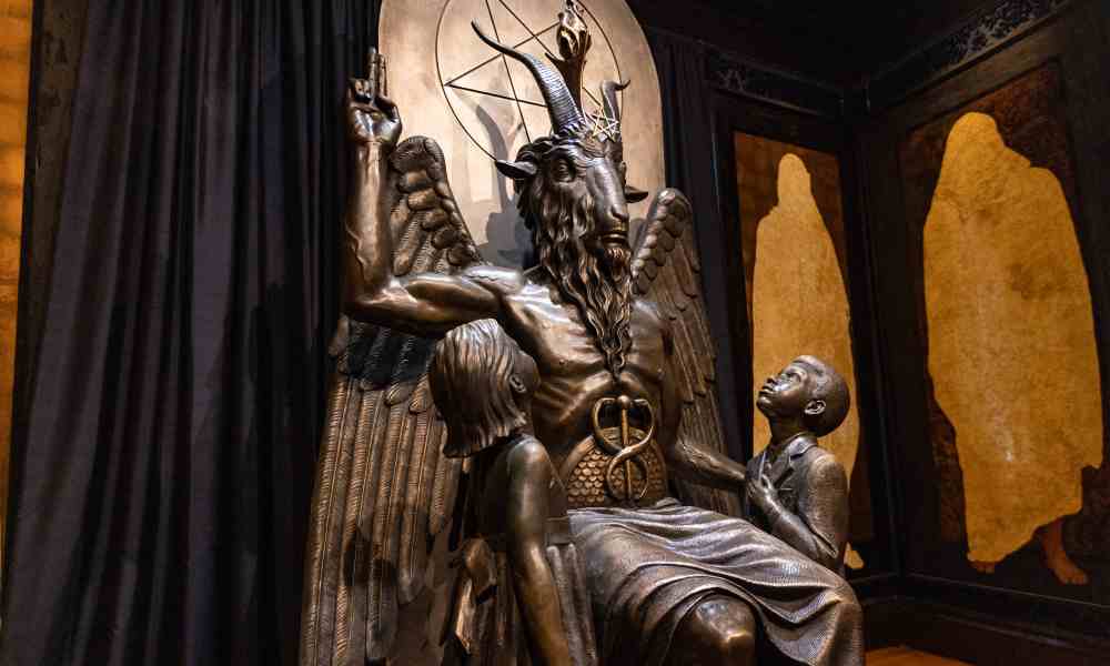 Cristianos se preparan para predicarles a satanistas en la SatanCon