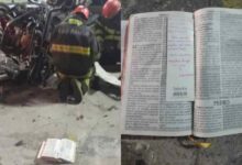 Hallan Biblia junto a un conductor que sobrevivió a un gravísimo accidente