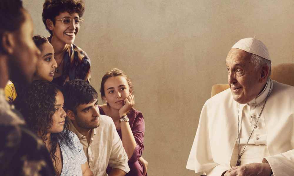 Papa dice que los LGBT son bienvenidos en la Iglesia