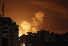 Israel ataca a Siria responsabilizándolo por lanzamientos de cohetes contra su territorio