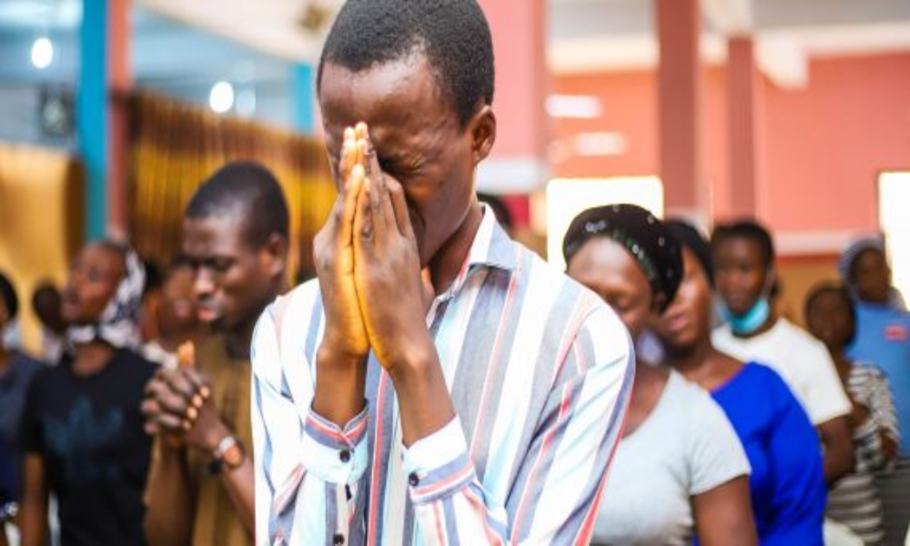 “La persecución de la Iglesia será entre hermanos: Entregarán a algunos a muerte” dice pastor  
