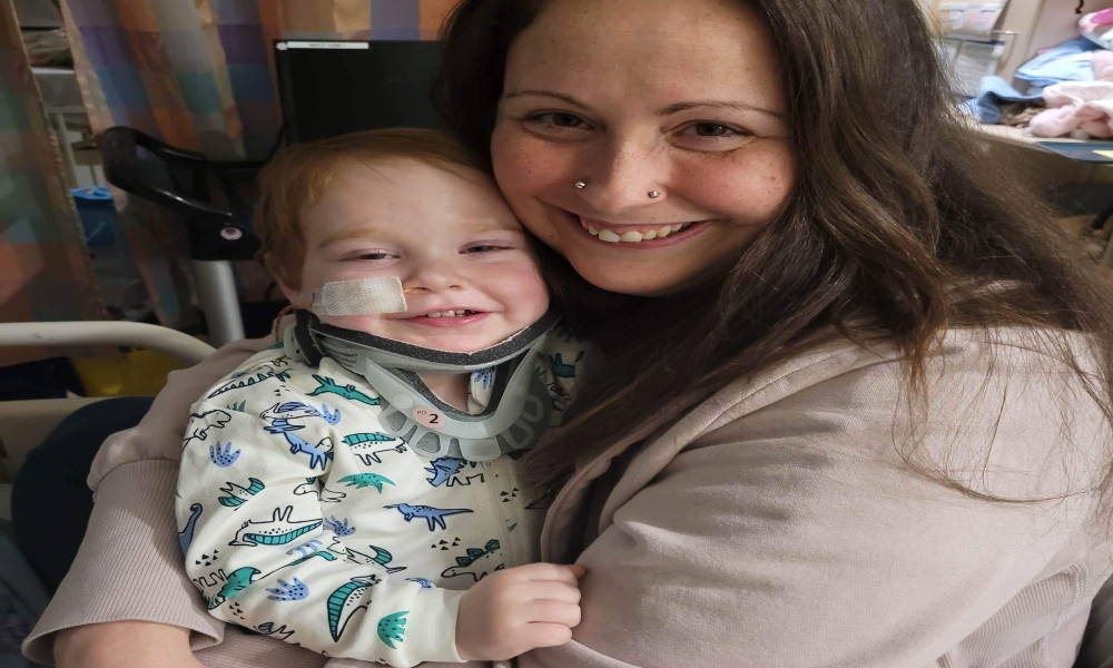 Bebé milagro vuelve a la vida tras tres horas sin pulso: “Dios lo ha sostenido”