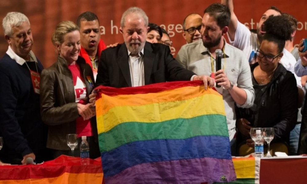 Gobierno de Lula anuncia cédula de identidad sin información de género
