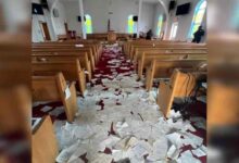 Iglesia es destrozada junto con sus Biblias Estados Unidos