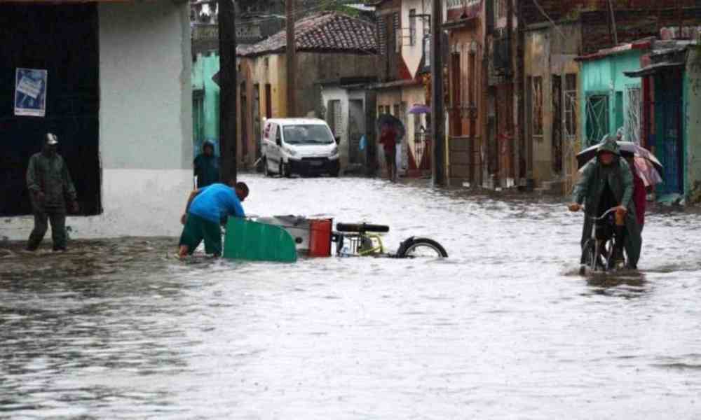 Inundaciones arrasan Cuba y dejan a miles sin hogar