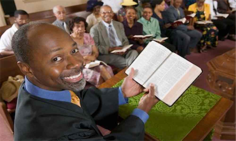 Investigación: Cristianos que leen la Biblia les va mejor en la vida