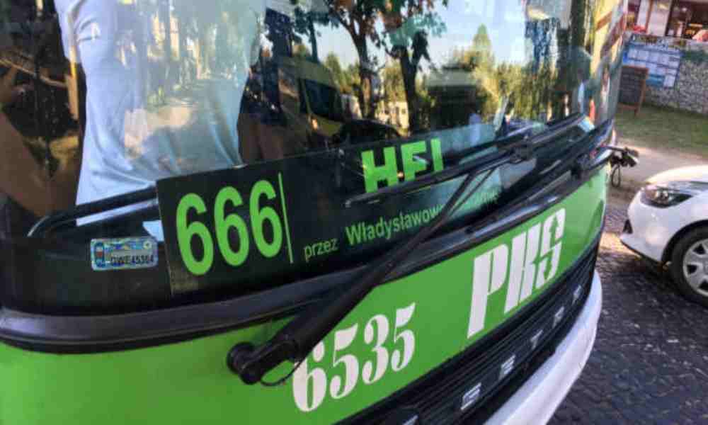 Polonia: Suspenden bus 666  por considerarlo satánico