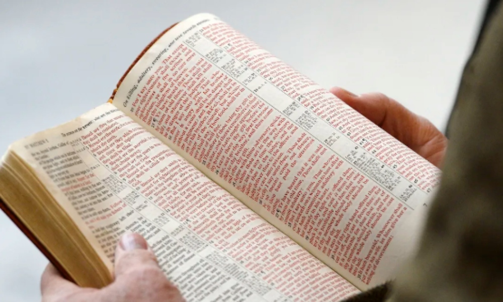 Elementary school bans the Bible for “vulgarity and violence”