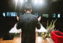 Pastor coreano enfrenta acción disciplinaria por bendecir a parejas LGBT