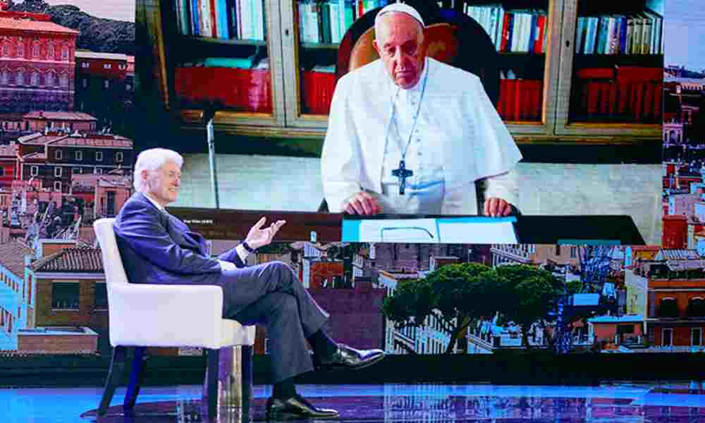 Papa Francisco a Bill Clinton hay un «viento de guerra» mundial