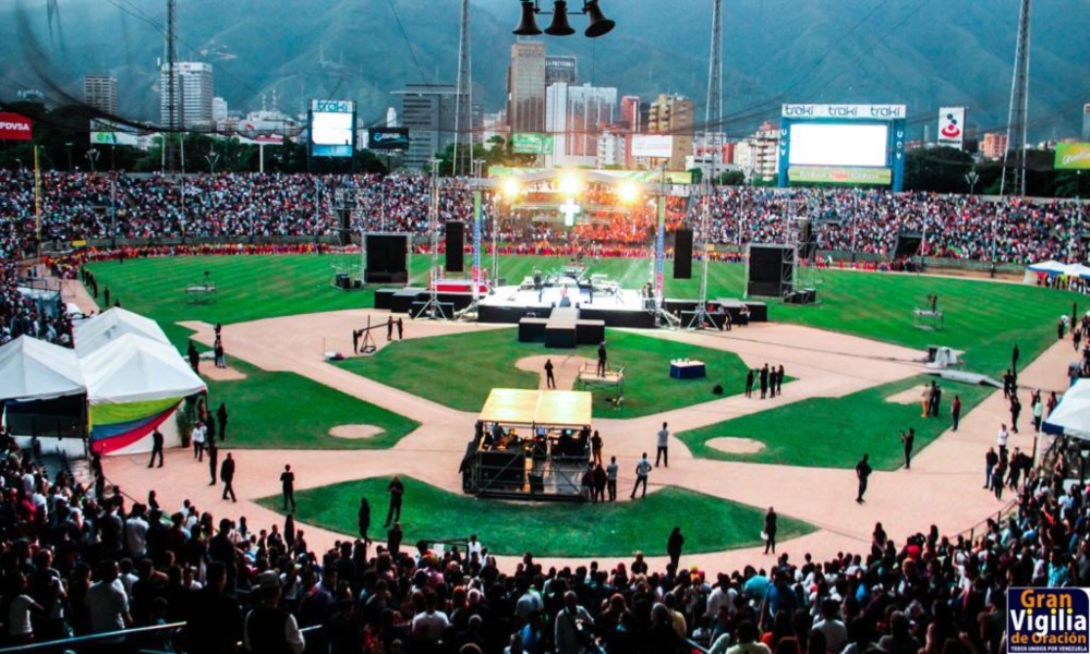 Más de 20 Mil personas proclaman a Venezuela de Cristo