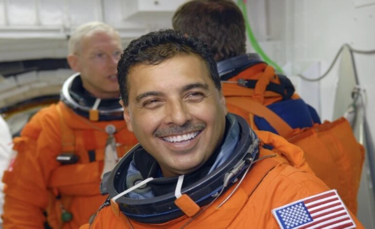 Migrante convertido en astronauta dice que Dios lo llamó al espacio