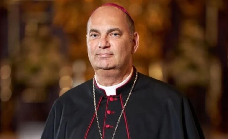Dimite un obispo polaco tras el escándalo de una orgía gay