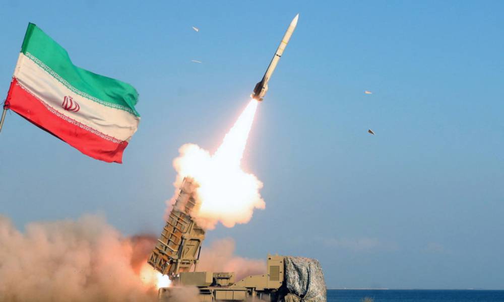 Irán puede producir material para bomba nuclear en dos semanas