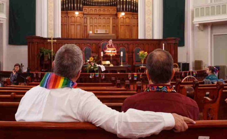 261 iglesias abandonan Iglesia Metodista Unida tras cisma LGBT