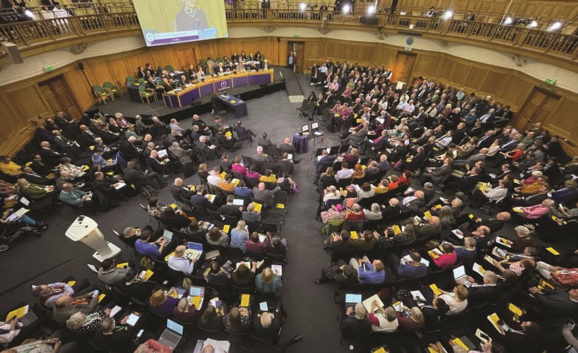 Iglesia de Inglaterra apoya ‘servicios experimentales’ con gays