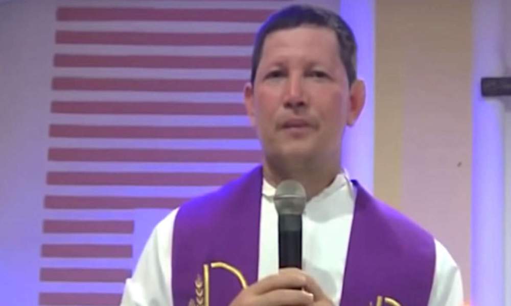 Padre Luis Toro dice que protestantes temen debatir con él