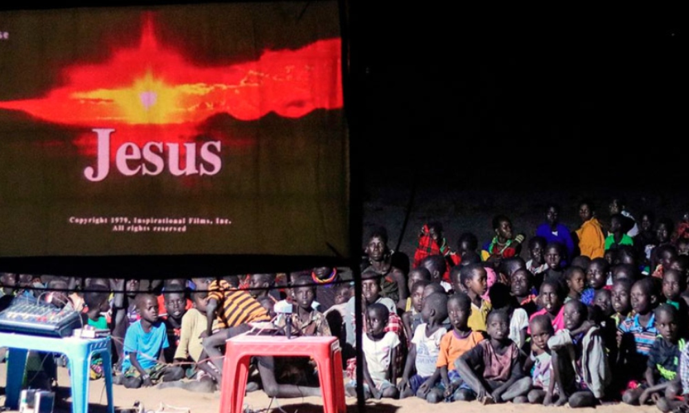 Película de Jesús es transmitida en Tribus Indígenas