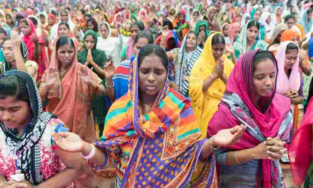 Cientos de personas se están convirtiendo al cristianismo en India