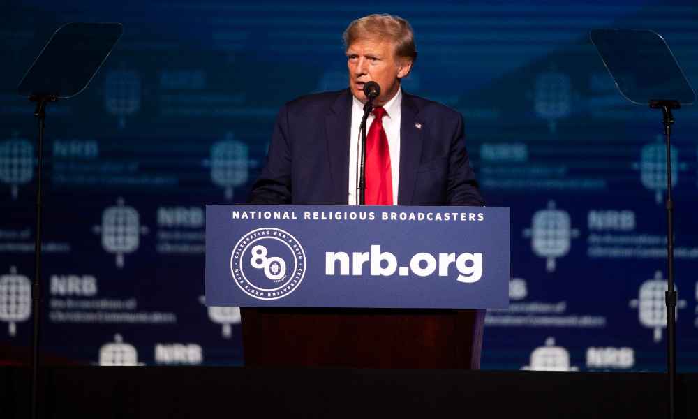 Trump reafirma su compromiso de proteger el cristianismo