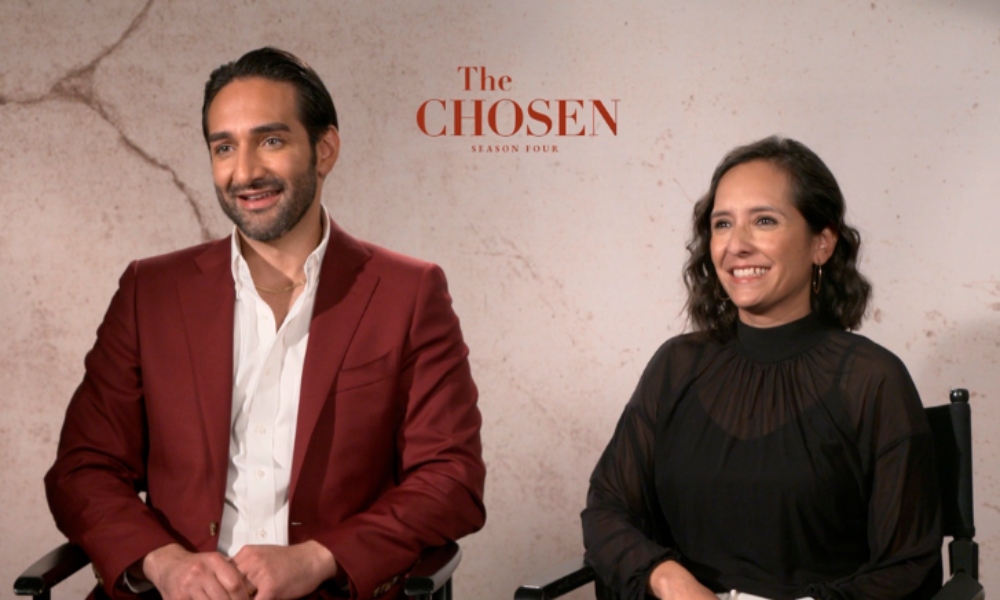 Dos actores latinos interpretan papeles principales en la serie “The Chosen”
