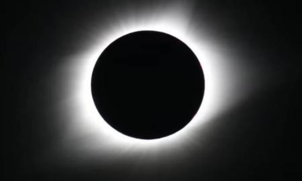 Supuesta conexión entre el cometa Diablo, el eclipse de luna de sangre y el Purim