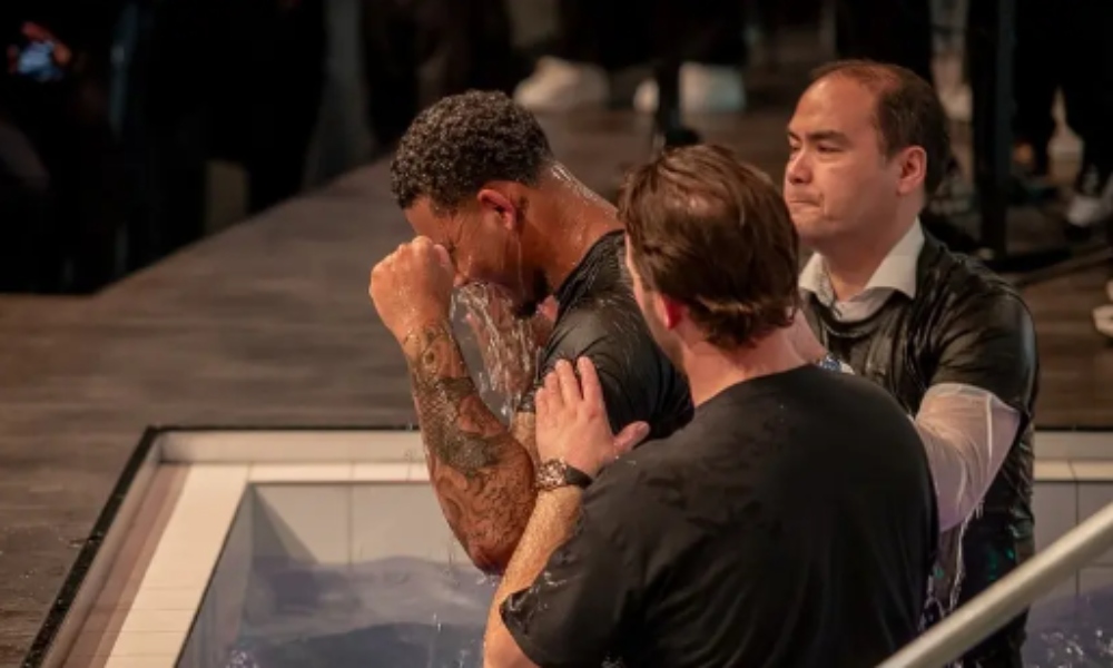 Iglesias bautizan a más de 160 personas en Países Bajos