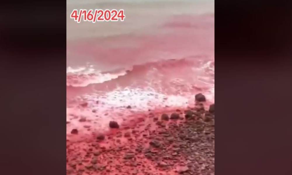 Río se tiñe de rojo sangre en Irán antes de la Pascua judía