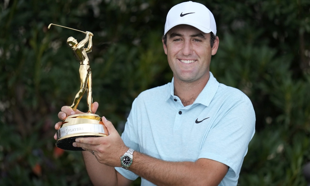 Golfista dedica su trofeo a Dios: “Mi talento es para su gloria”