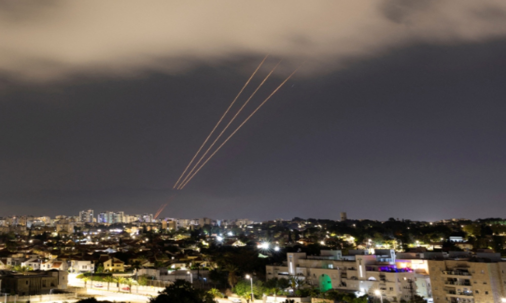 Israel asegura que derribó el 99% de armas lanzadas por Irán  