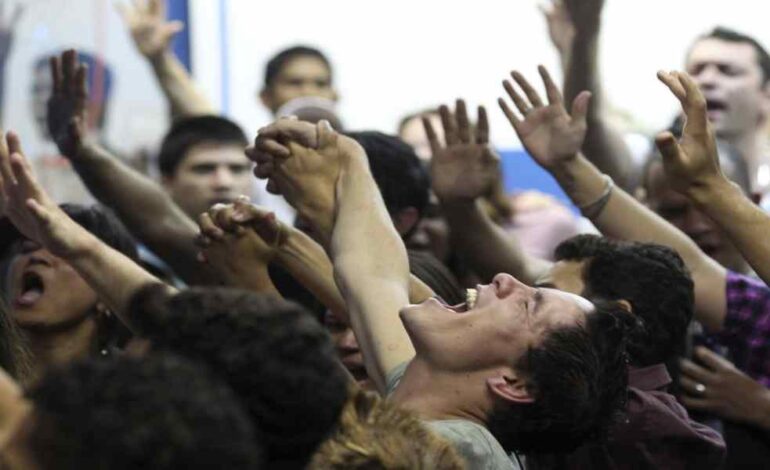 Brasileños están aceptando al Señor en los refugios tras las inundaciones